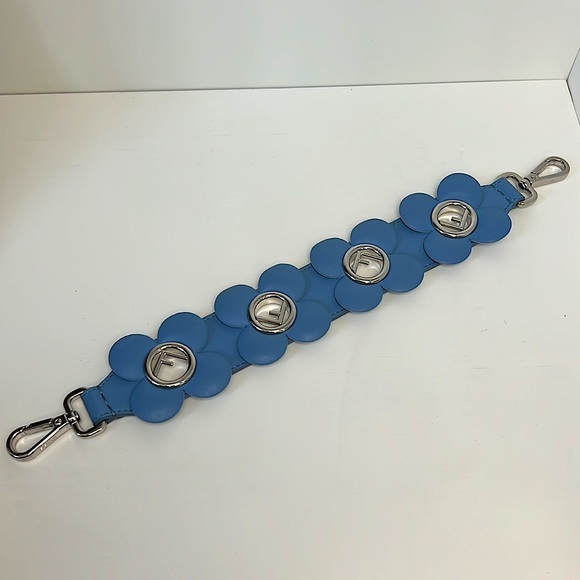 Fendi Roma blue Leather Mini Strap You‎ Flower Designer - Picture 1 of 8